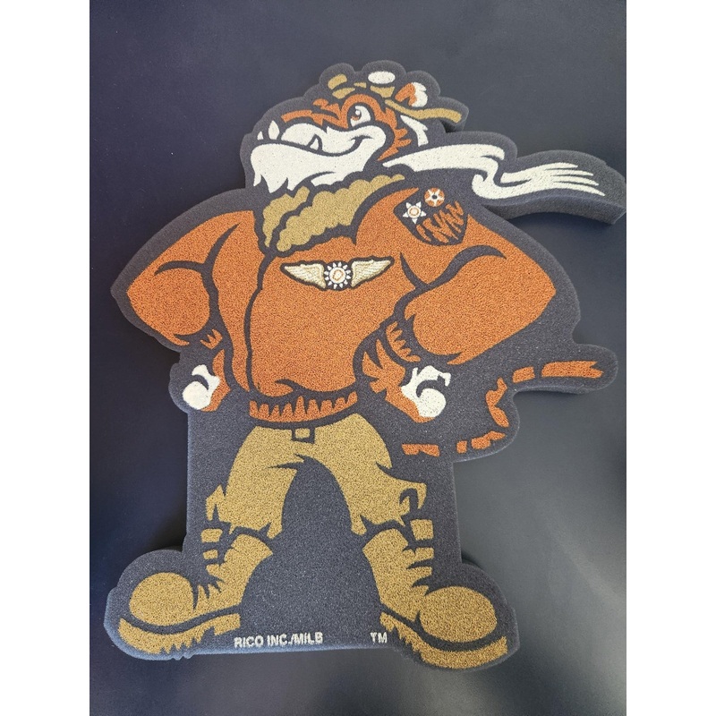 Ace Foam Hand
