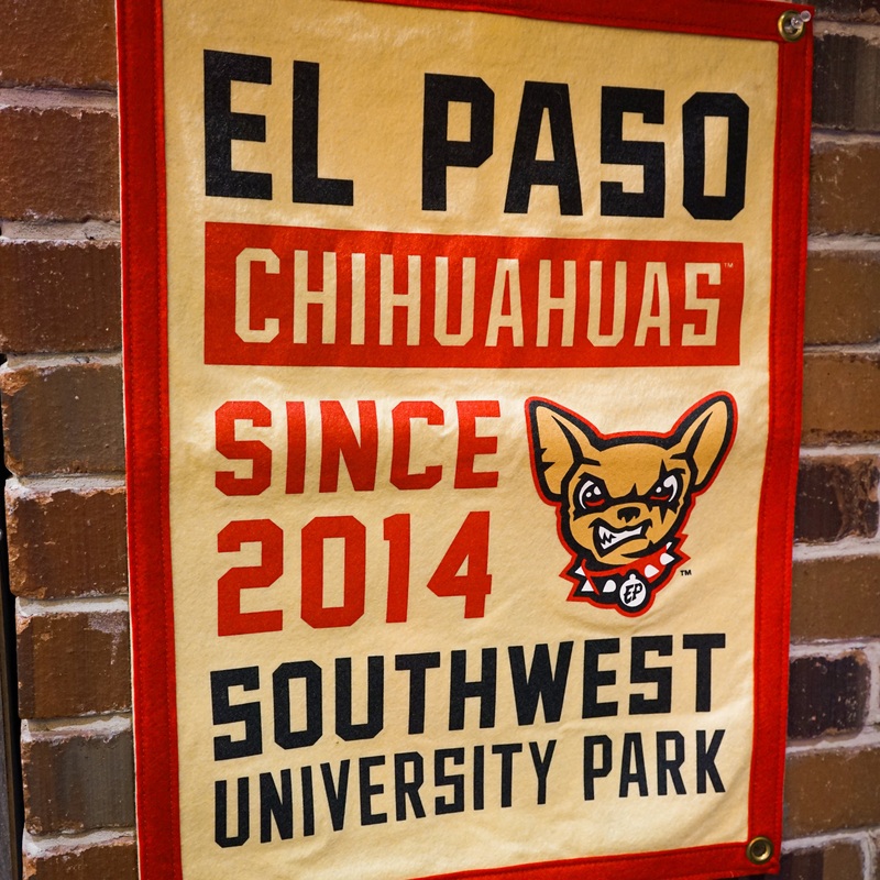 CHIHUAHUAS 18″ X 24″ UNIVERSITY PARK PENNANT FLAG