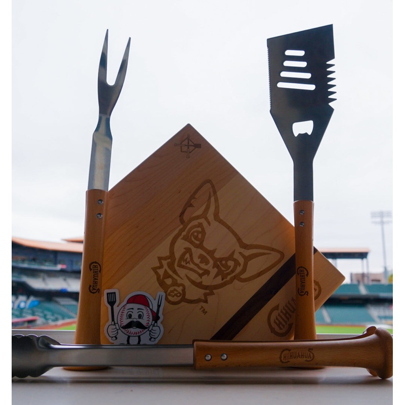 CHIHUAHUAS OFFICIAL BBQ SET GIFT BOX